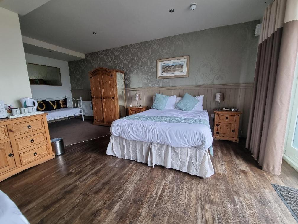 Hotel Ye Olde Fighting Cocks 4*